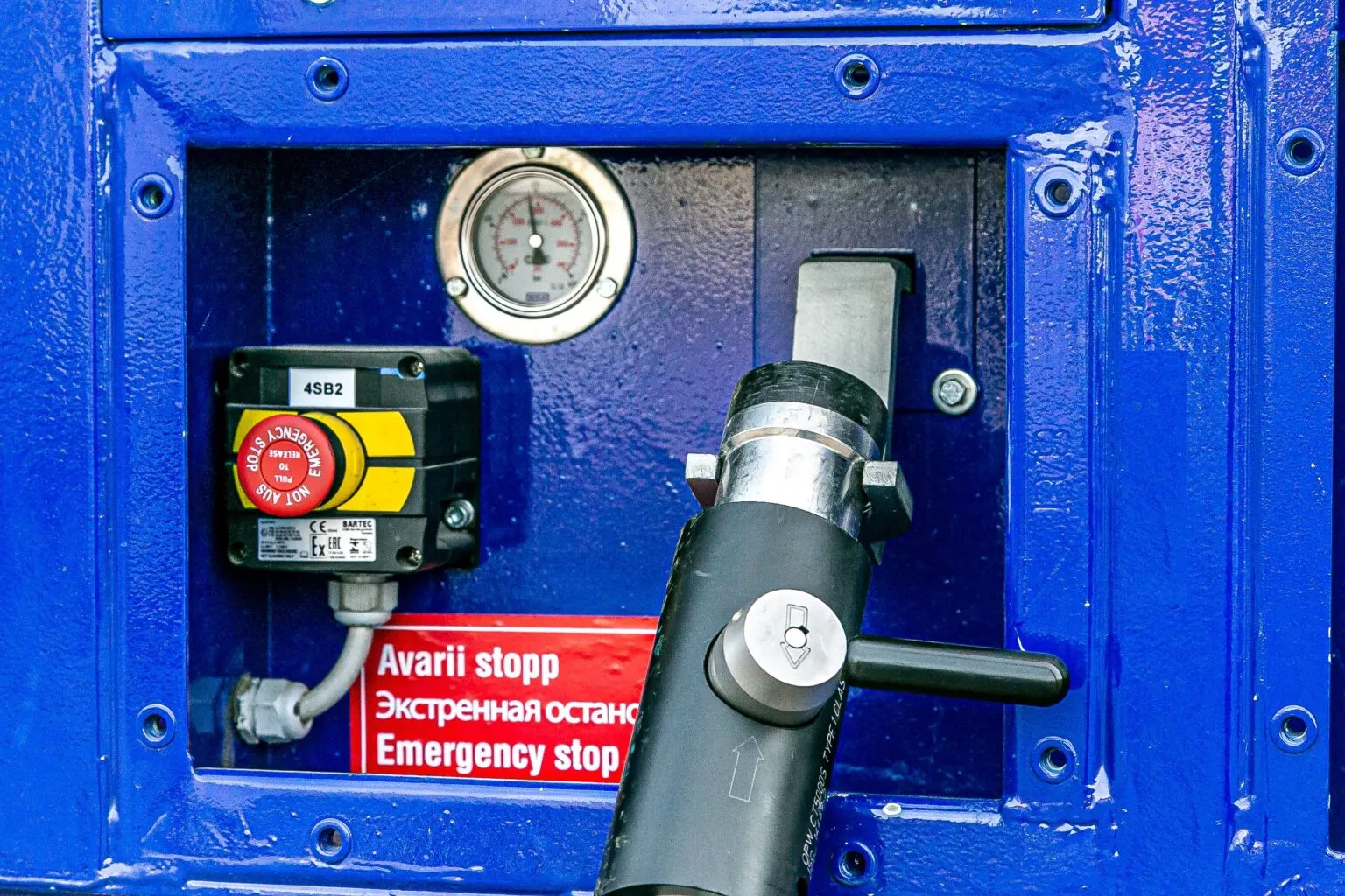 Złącze tankowania NGV-2 przy butli CNG