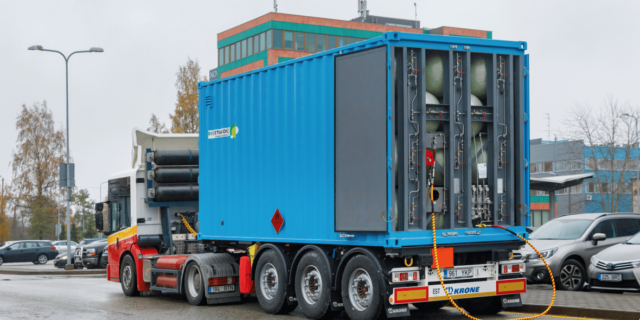 Converting Vehicles to CNG: Cylinder options & installation process